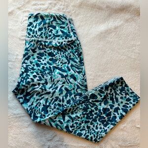 Peloton Cadent Capri Legging Blue Multi size Medium